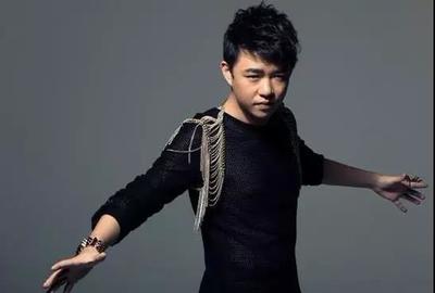 小豆音樂文化與金曲歌王劉嘉亮簽約，攜手共創(chuàng)文化藝術(shù)新篇章